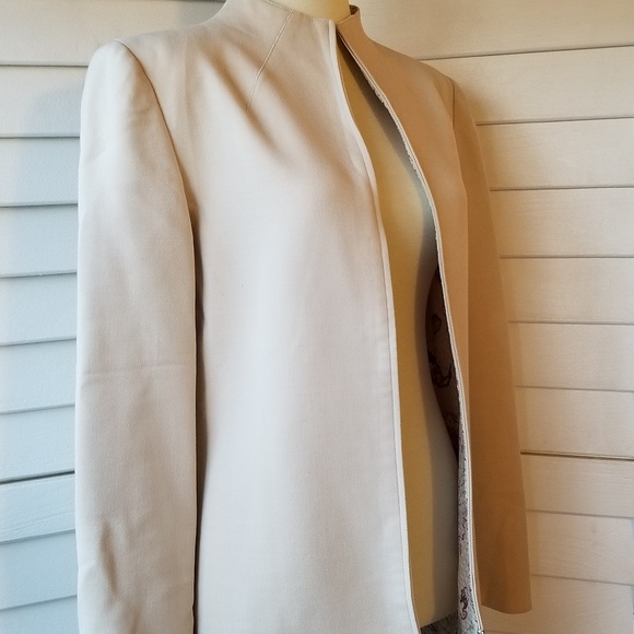 Valentino Other - ♡Valentino long, collarless, cream zip up Blazer